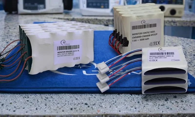 Baterías para equipo médico sobre el tapete de LTEM, foto real